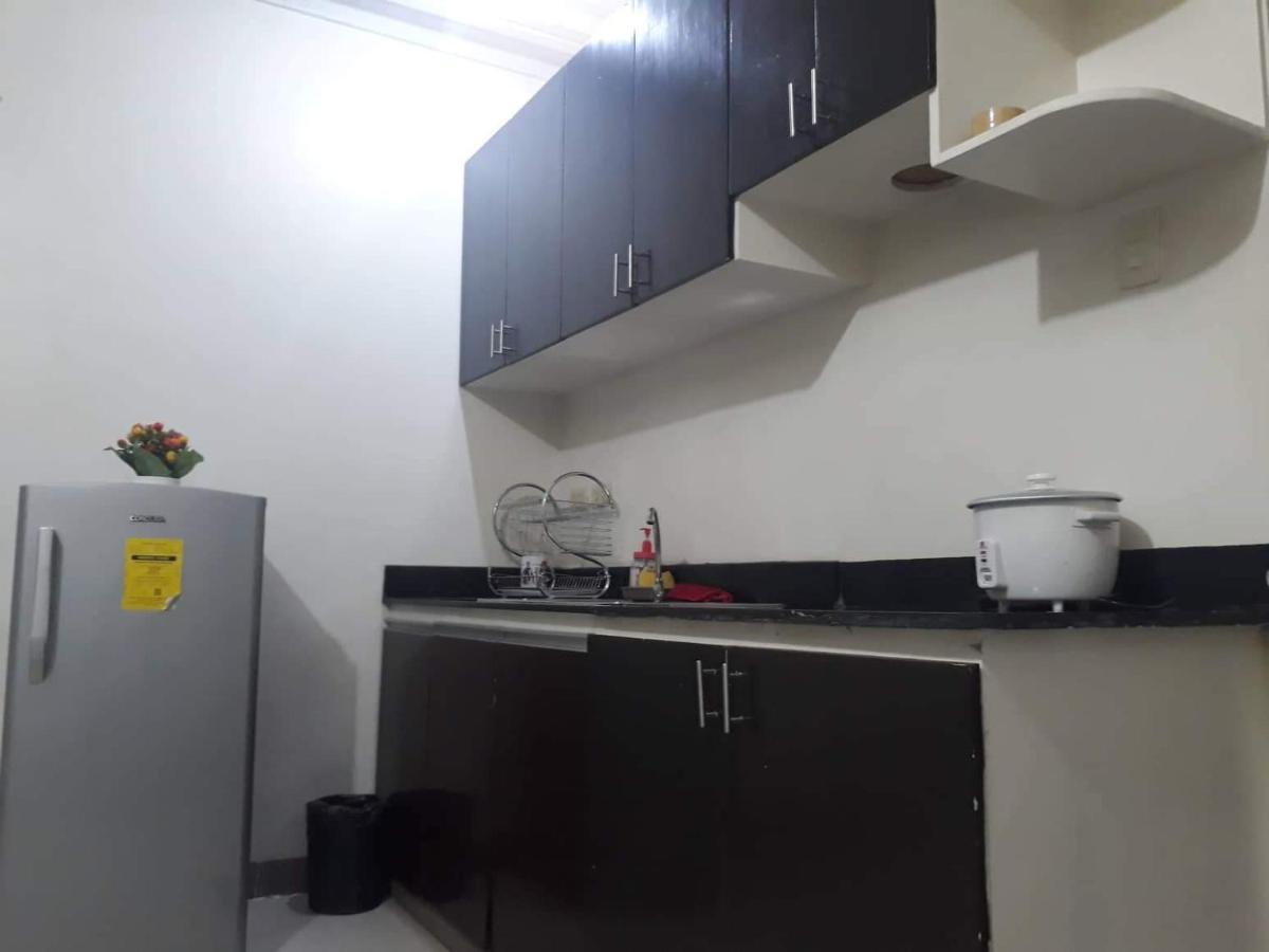 Your City•Home Apartment Paranaque City Buitenkant foto