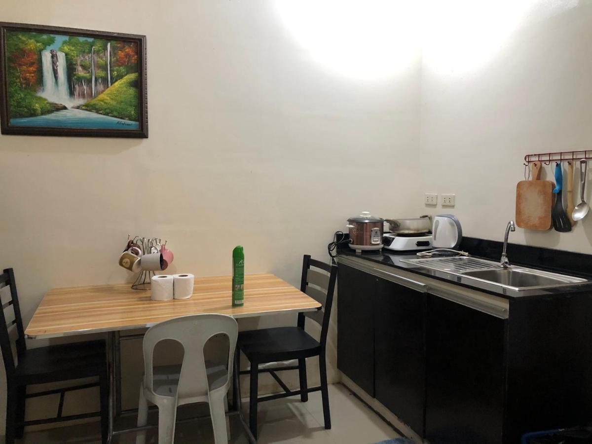Your City•Home Apartment Paranaque City Buitenkant foto